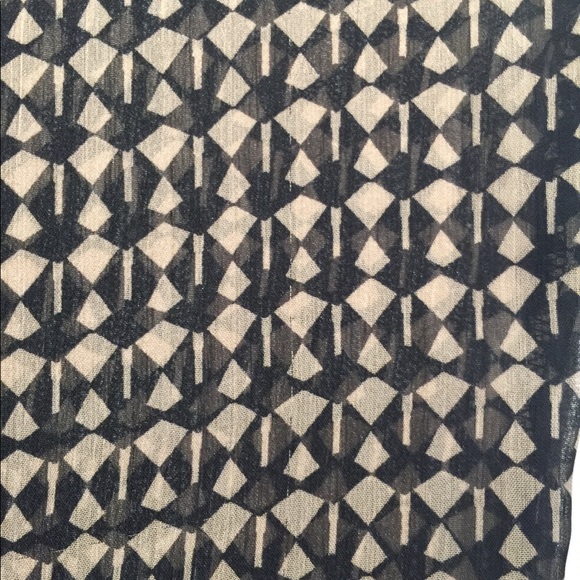 Banana Republic Sheer Blouse - Picture 5 of 5